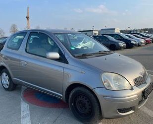 Toyota Toyota Yaris 1.3 Sol/Klima/Zentral/Servo/Tüv Neu/E Gebrauchtwagen