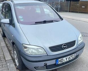 Opel Opel Zafira 1.8 16V Comfort Comfort Gebrauchtwagen