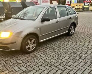 Skoda Skoda Fabia Combi 1.2 12V Classic Classic Gebrauchtwagen