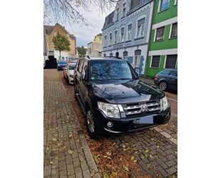 Mitsubishi Mitsubishi Pajero 3,2 DI-D 4WD Instyle Automatik Gebrauchtwagen