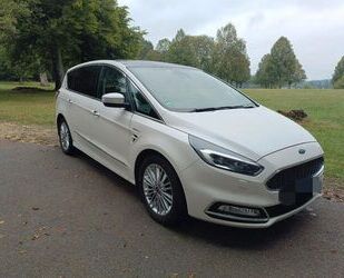 Ford Ford S-Max Vignale 2,0 PANO*AHK*7 Sitze Gebrauchtwagen