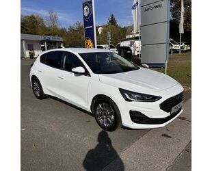 Ford Ford FOCUS TITANIUM HYBRID AUTOMATIK Gebrauchtwagen