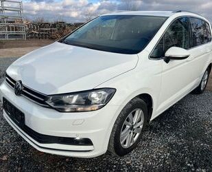 VW Volkswagen TouranHighlineBMT/Start-Stopp/7Sitz/SzH Gebrauchtwagen