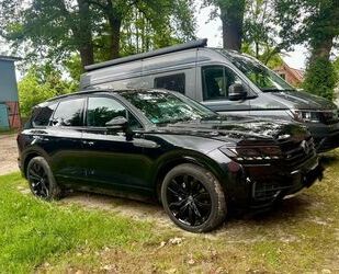 VW Volkswagen VW Touareg 3.0 V6 TDI black pano R-Line Gebrauchtwagen