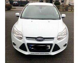 Ford Ford Focus 1,0 EcoBoost 74kW Ambiente Ambiente Gebrauchtwagen