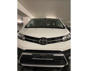 Toyota Toyota Proace (Verso) 1,5-l-D-4D 88kW compact Shut Gebrauchtwagen