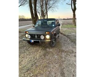 Lada Lada Niva 1.7i Gebrauchtwagen