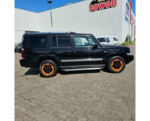 Jeep Jeep Commander 3.0 CRD 4X4 AUTO 7 SITZER PANO AHK Gebrauchtwagen