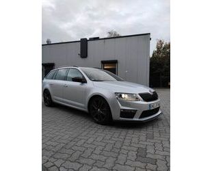 Skoda Skoda Octavia 2.0 TDI RS Kombi DSG Standheizung AC Gebrauchtwagen