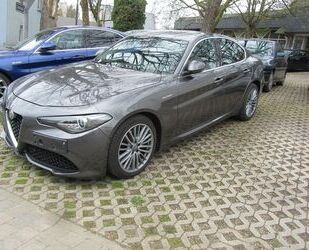 Alfa Romeo Alfa Romeo Giulia 2.2 Diesel AT8 Veloce Q4 Navi B Gebrauchtwagen