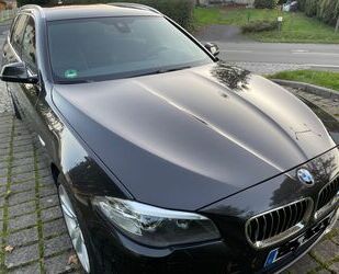 BMW BMW 535d xDrive Touring A Luxury Line Gebrauchtwagen