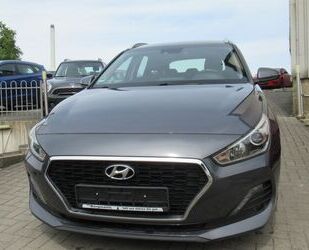 Hyundai Hyundai i30 cw Trend AUT.- Navi-SHZ-PDC-Alu-1.Hand Gebrauchtwagen