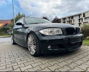 BMW BMW 120i - M Paket / Leder / Navi Pro / Schiebeda Gebrauchtwagen