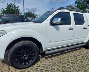 Nissan Nissan Navara Pickup Double Cab LE V6 4X4 Gebrauchtwagen