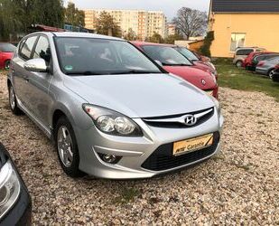 Hyundai Hyundai i30 1.4 FIFA WM Edition KlimaPDC Alus Gebrauchtwagen