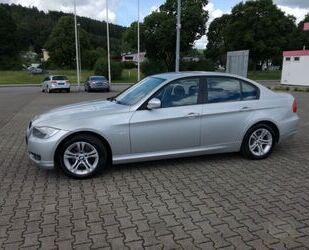 BMW BMW 320i - Limousine, 87.100 km, Aut., AHK, 8x Alu Gebrauchtwagen