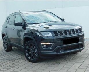 Jeep Jeep Carbon Black S Plug-In Hybrid Compass 4xe Aut Gebrauchtwagen