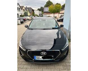 Hyundai Hyundai i30 1.6 CRDi. Premium / Autom. /Garantie/A Gebrauchtwagen