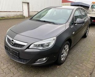 Opel Opel Astra J Lim. 5-trg. Design Edition Gebrauchtwagen