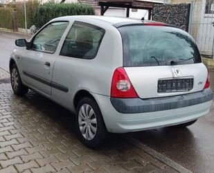 Renault Renault Clio 1.2 16V Authentique Authentique Gebrauchtwagen