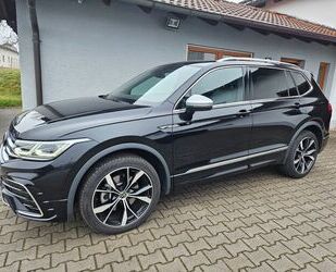 VW Volkswagen Tiguan Allspace 2.0 TSI DSG R-Line 4Mot Gebrauchtwagen