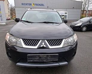 Mitsubishi Mitsubishi Outlander 2.2 DI-D Intense 4x4 7-Sitze Gebrauchtwagen