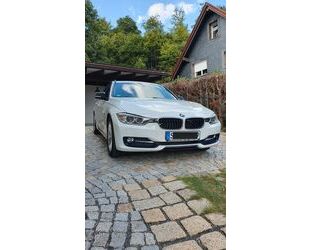 BMW BMW 318d Touring Sport Line Xen/Pano/ TOP ZUSTAND Gebrauchtwagen