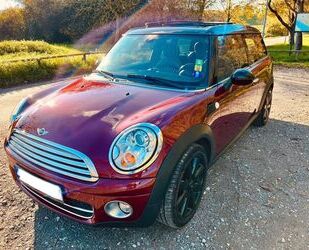 Mini MINI Cooper D Clubman Kultklassiker in edlem Rot Gebrauchtwagen