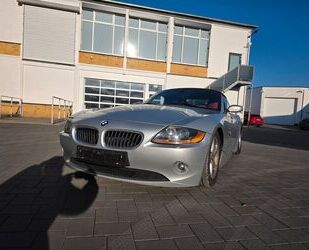 BMW BMW Z4 Roadster 2.2i TÜV Leder PDC SitzH Automatik Gebrauchtwagen