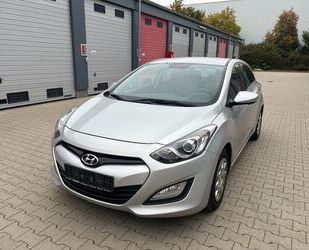 Hyundai Hyundai i30 TREND 1HAND KAMERA/NAVI/SHZ/ Gebrauchtwagen