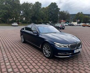 BMW BMW 750iX Indiv|ServiceNeu|NightV|B&W|FondTV|Stand Gebrauchtwagen