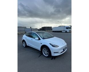 Tesla Tesla Model Y Long Range ACC Boost AWD white / whi Gebrauchtwagen