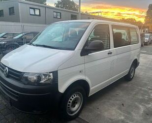 VW Volkswagen T5 Transporter 5 Sitzer Top Zustand AHK Gebrauchtwagen