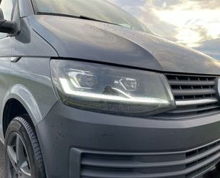 VW Volkswagen T6 /VOLL LED/8 Sitze/ TÜV Neu / Scheckh Gebrauchtwagen