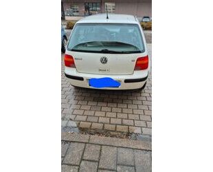 VW Volkswagen Golf 1.6 Auto Basis Gebrauchtwagen