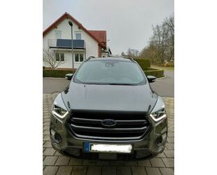 Ford Ford Kuga 2,0 TDCi 4x4 180PS ST-Line Vollausstattu Gebrauchtwagen