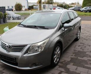 Toyota Toyota Avensis Combi Sol 2.2 D-4D Sol Gebrauchtwagen