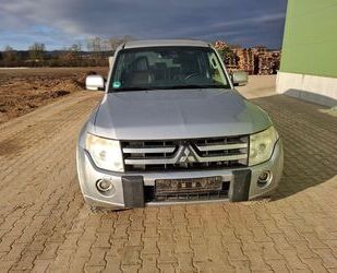 Mitsubishi Mitsubishi Pajero 3,2 DI-D 4WD Plus Plus Gebrauchtwagen