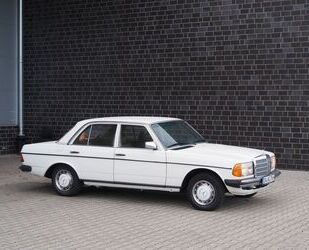 Mercedes-Benz Mercedes-Benz 250 Limousine 6-Zylinder *Liebhaberf Gebrauchtwagen