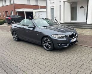 BMW BMW 220i Cabrio Sport Line Sport Line Gebrauchtwagen