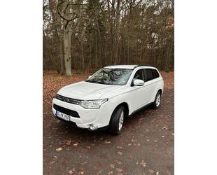 Mitsubishi Mitsubishi Outlander 2.2 DI-D Intense ClearTec 4WD Gebrauchtwagen