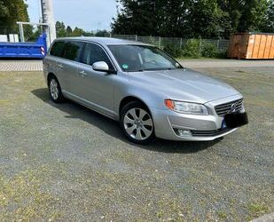 Volvo Volvo V70 D4 Automatik AHK Nav Bt So / Wi Bremse n Gebrauchtwagen