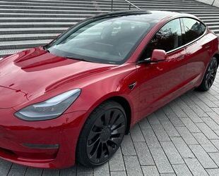 Tesla Tesla Model 3 Allradantrieb mit Dualmotor Performa Gebrauchtwagen