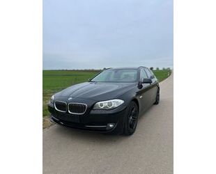 BMW BMW 520d Touring *Xenon*Automatik*Sportsitze* Gebrauchtwagen