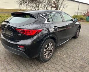 INFINITI Infiniti Q30 1.5/DSG/Klimaaut./Alu/Navi/Netto 1090 Gebrauchtwagen