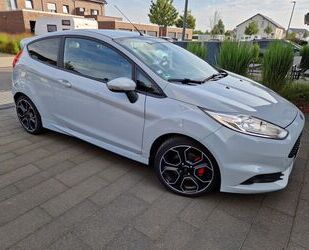 Ford Ford Fiesta 1,6 EcoBoost ST200 aus 1. Hand Gebrauchtwagen