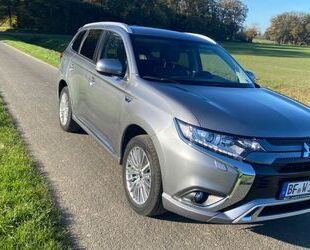 Mitsubishi Mitsubishi Outlander 2,4 Basisspirit Plug-in Hybri Gebrauchtwagen