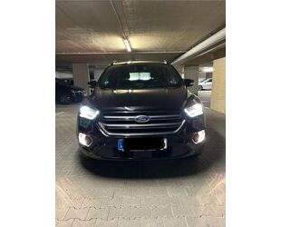 Ford Ford Kuga 2,0 TDCi 4x4 132kW ST-Line PowerShift S. Gebrauchtwagen