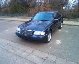 Mercedes-Benz Mercedes-Benz C 180 ELEGANCE Aut. Leder orig. 33.0 Gebrauchtwagen