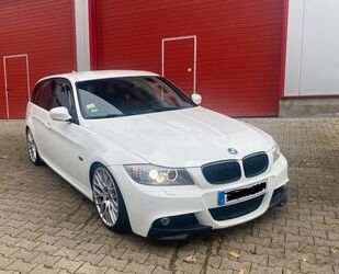 BMW BMW 330d Touring Automatik - Gebrauchtwagen